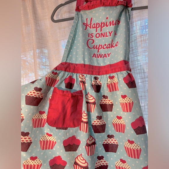 Martha Stewart Accessories - Martha Stewart Women’s Blue and Pink Polkadot Cupcake Apron.